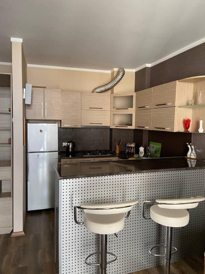 Orbi Plaza Apartment Batumi Esterno foto