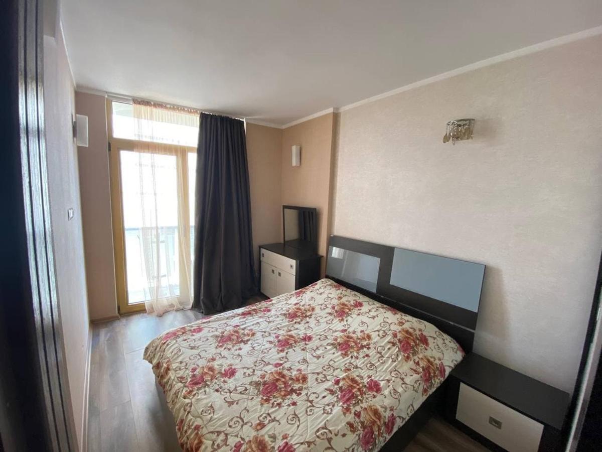 Orbi Plaza Apartment Batumi Esterno foto