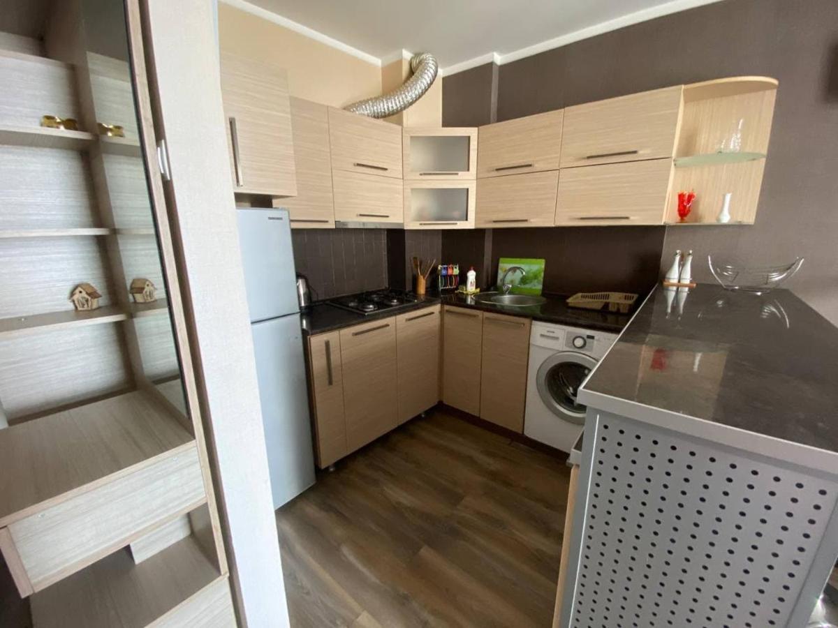 Orbi Plaza Apartment Batumi Esterno foto